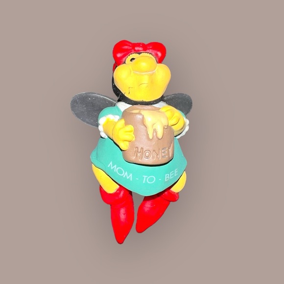 1993 Hallmark Mom & Dad To Bee Christmas Ornaments - Picture 5 of 12